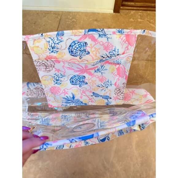 Lilly Pulitzer Clear Plastic Beach Tote & Beach Chair Towel Cover In Barefoot Be - Picture 4 of 9